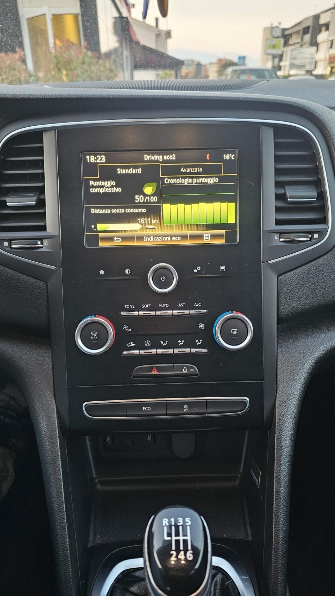 Renault Megane Mégane dCi 8V 110 CV EDC Energy Bose