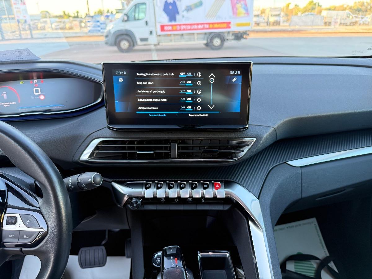 PEUGEOT - 3008 - BlueHDi 130 EAT8 S&S Allure