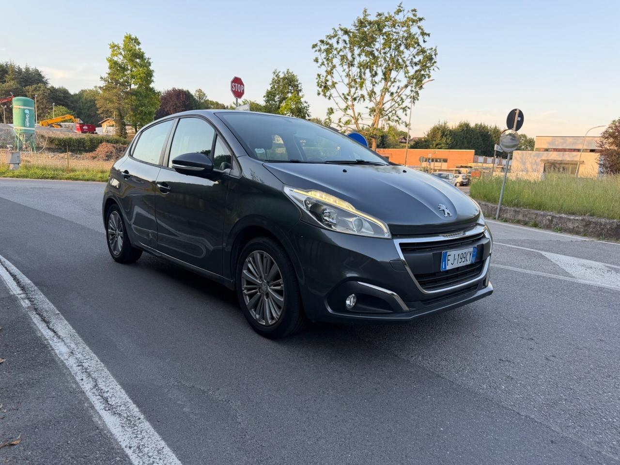 Peugeot 208 PureTech 82 5 porte Allure