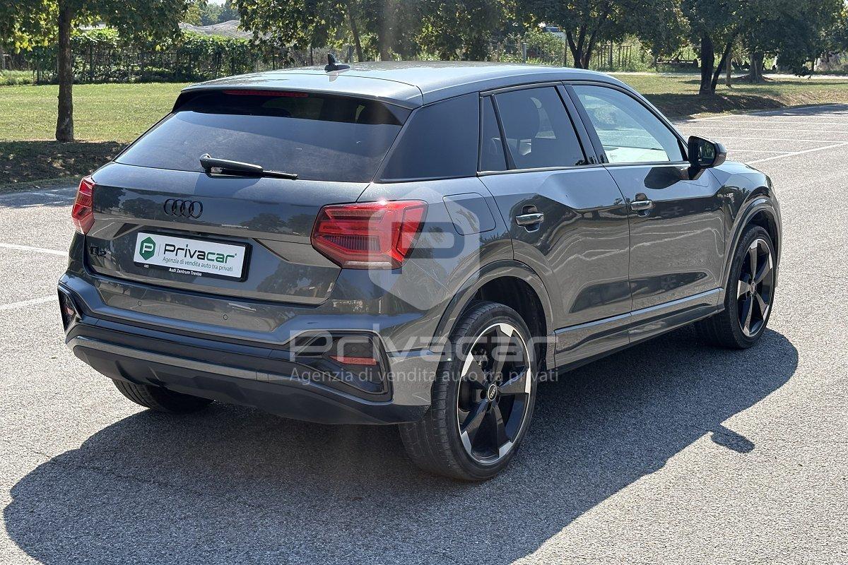 AUDI Q2 30 TDI S tronic Identity Black