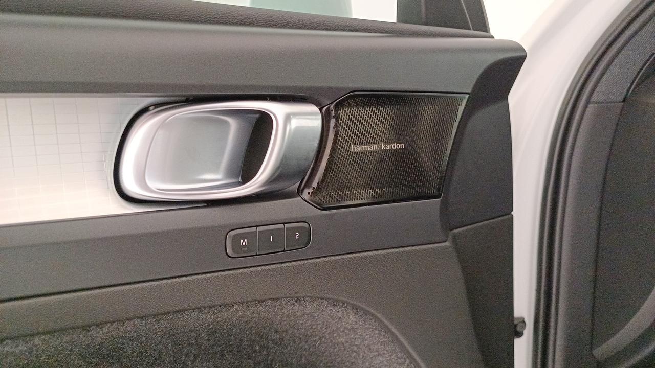 VOLVO XC40 2.0 b3 Core auto