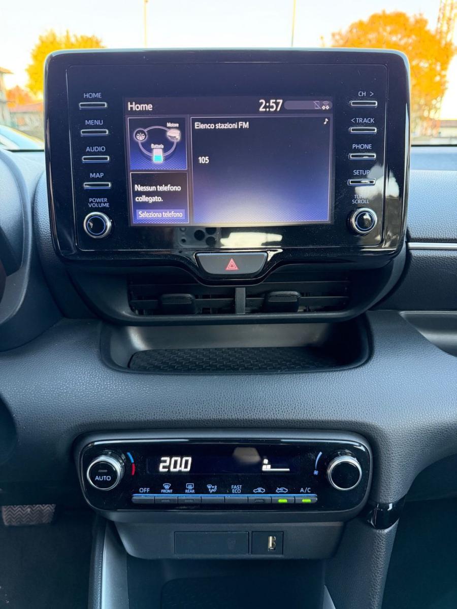 TOYOTA - Yaris - 1.5 Hybrid 5p. E-CVT Busin. *PROMO*