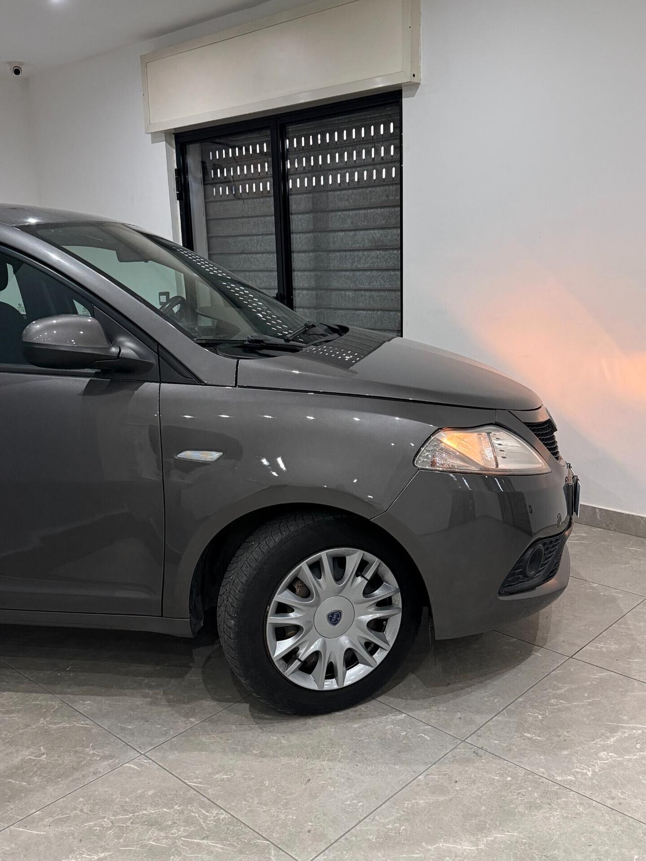 Lancia Ypsilon 1.2 69 CV 5 porte Elle