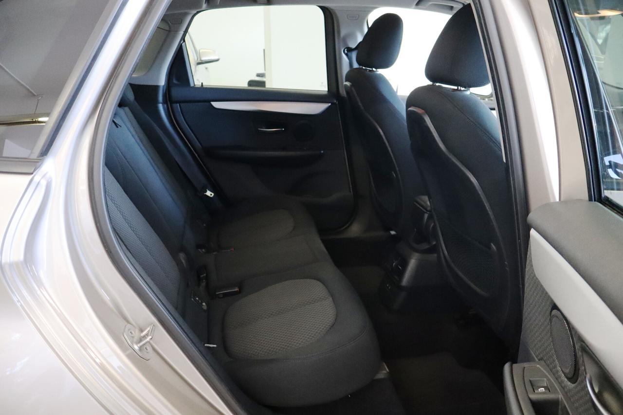 BMW 218 d ACTIVE TOURER ADVANTAGE - 218d