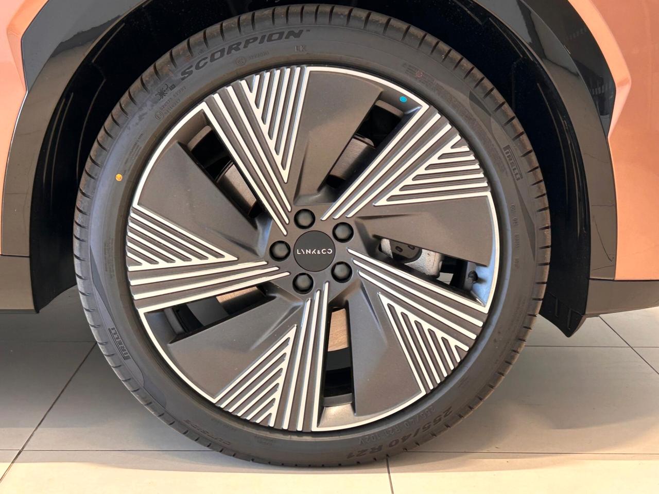Lynk&co 08 PHEV More