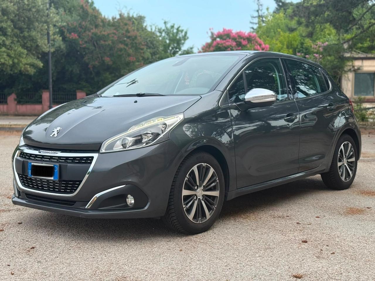 Peugeot 208 PureTech 82 5 porte Allure