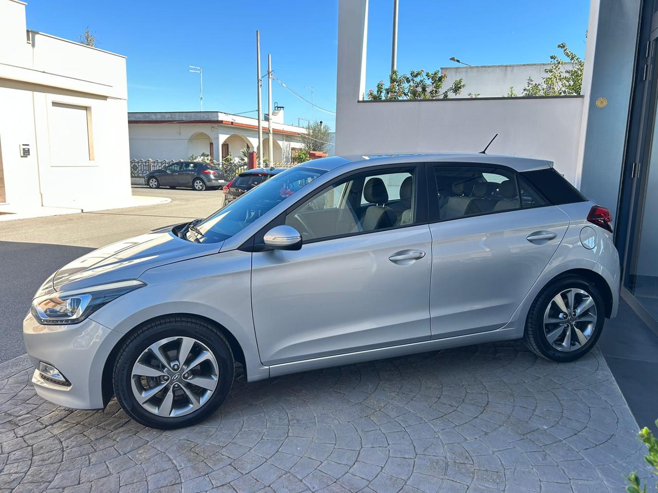 Hyundai i20 1.2 84 Cv STYLE LED-2015