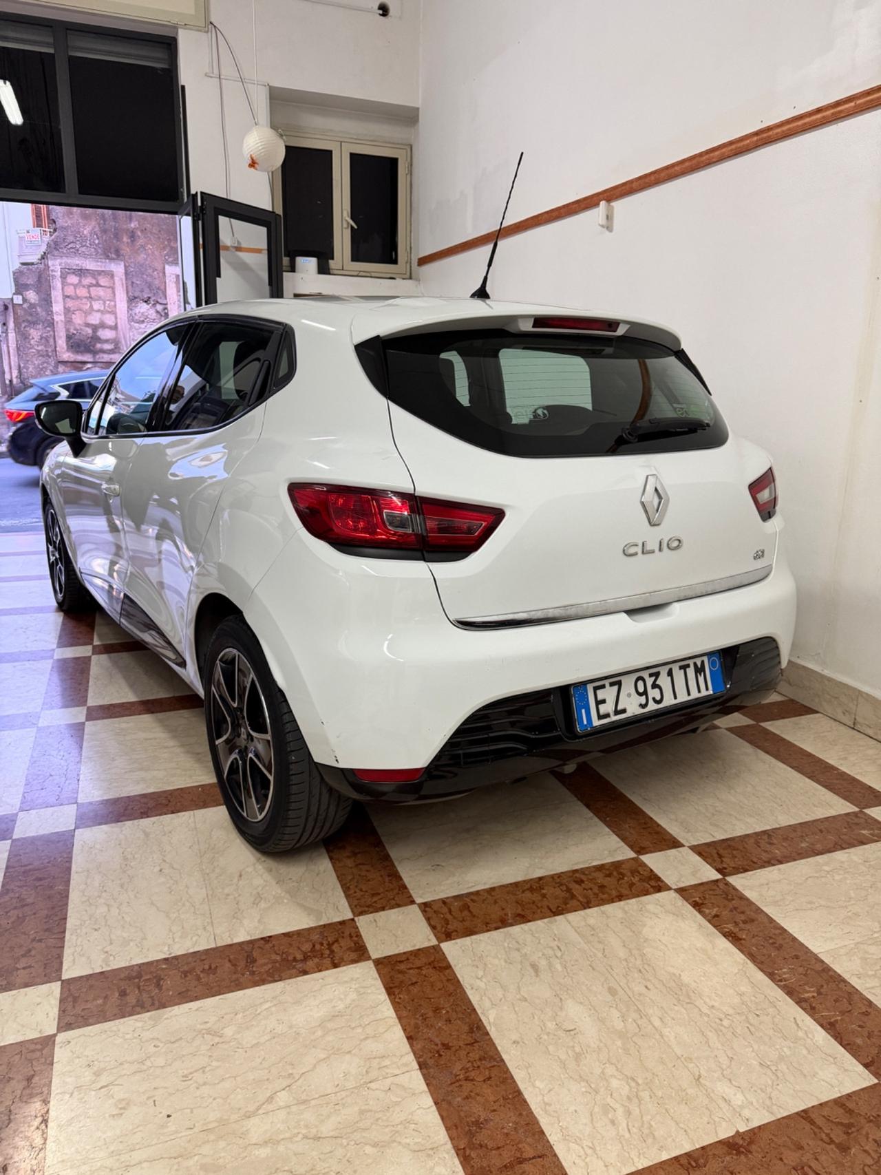 Renault Clio dCi 8V 75 CV Start&Stop 5 porte Energy Duel