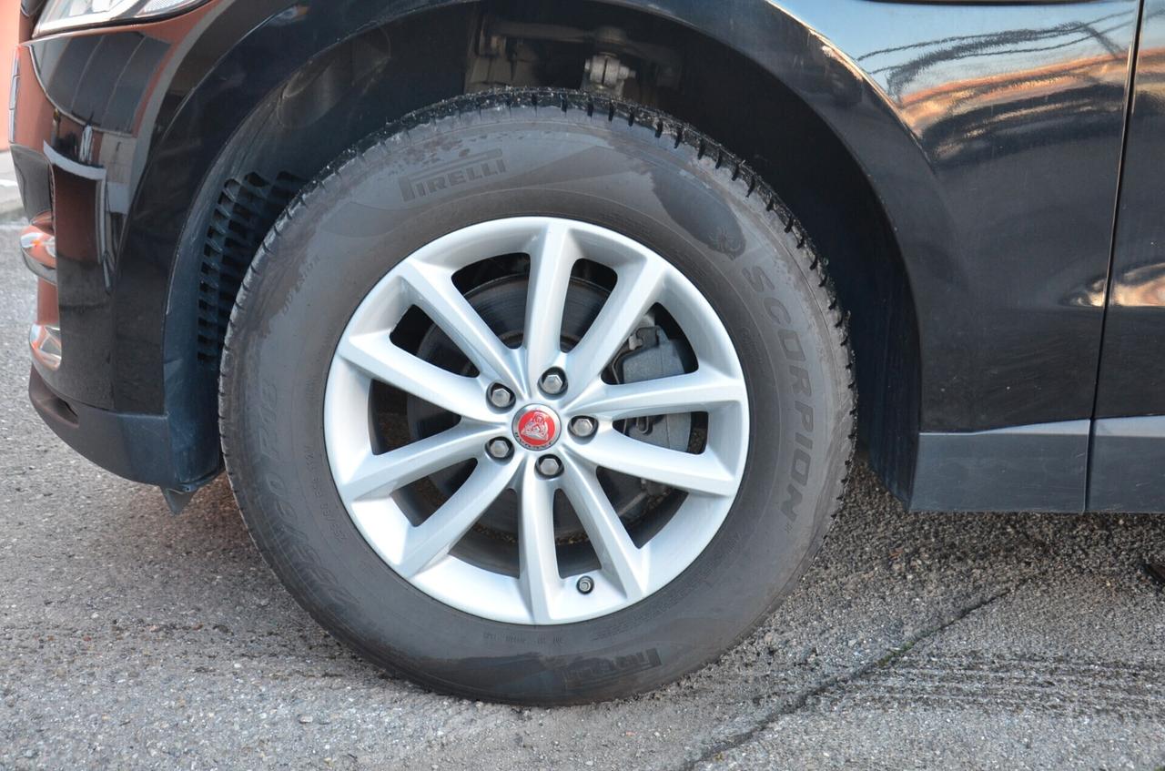 Jaguar F-Pace 2.0 D 180 CV AWD aut. Prestige