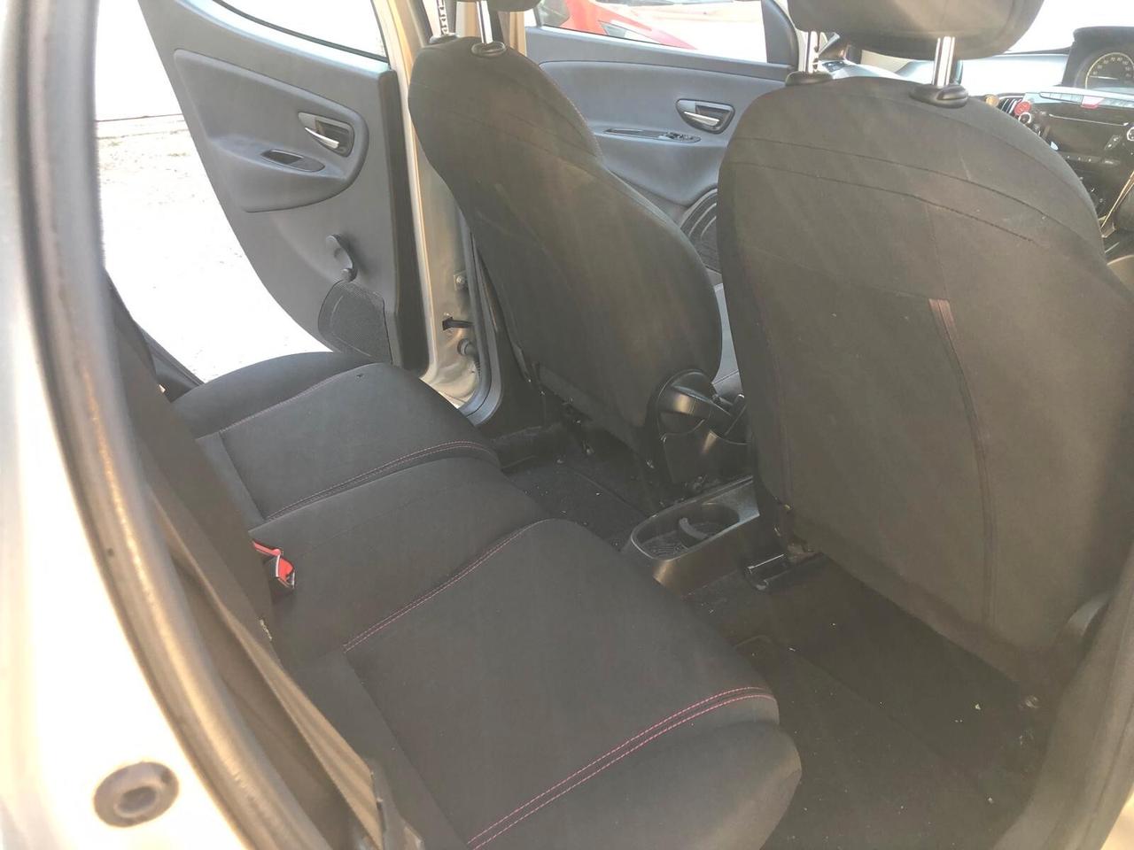 Lancia Ypsilon 0.9 TwinAir 85 CV 5 porte Metano Ecochic Gold