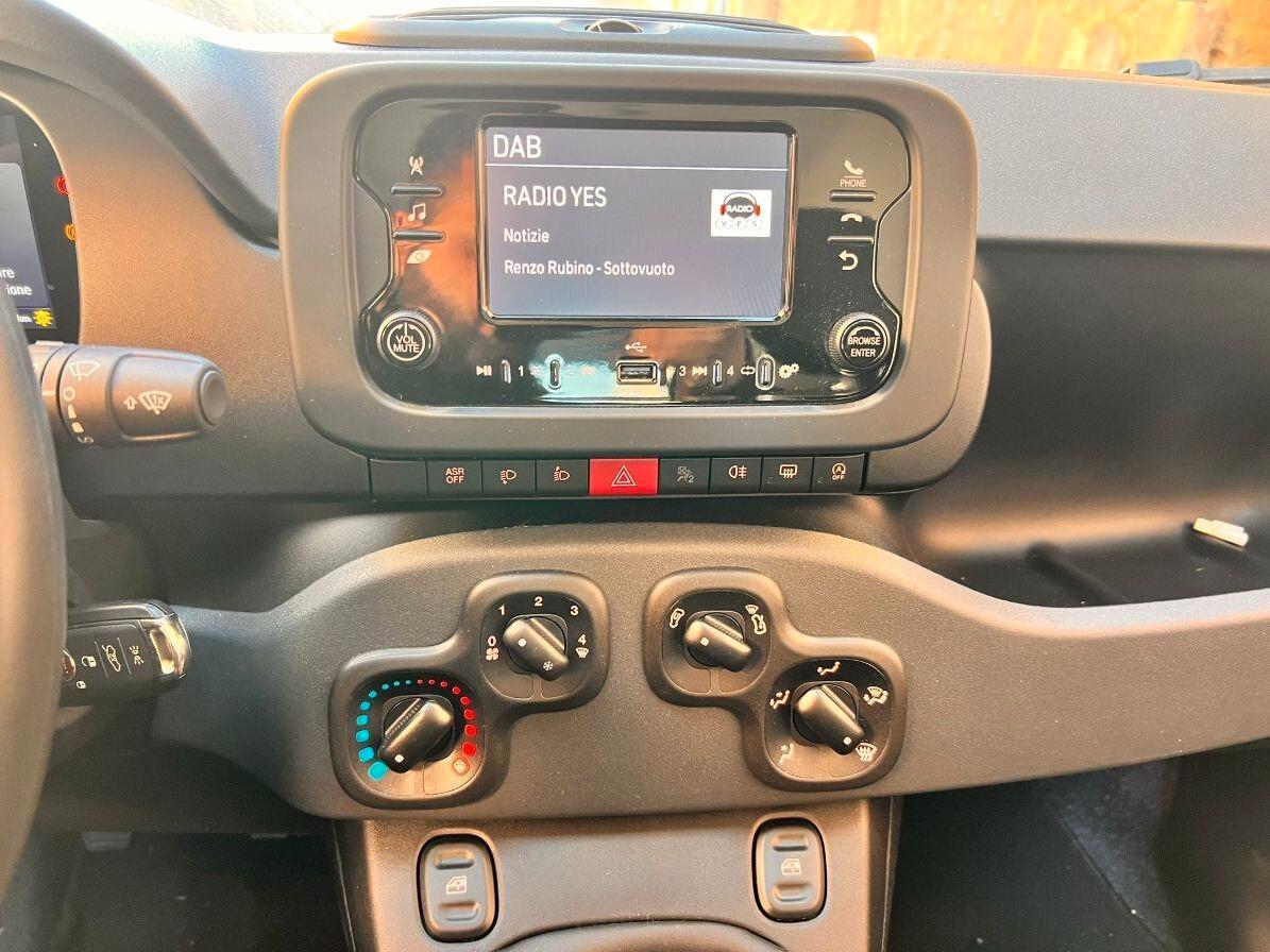 Fiat Panda 1.0 FireFly S&S Hybrid Pandina