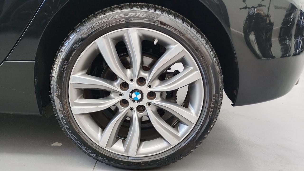 Bmw 2er Active Tourer 218d Luxury
