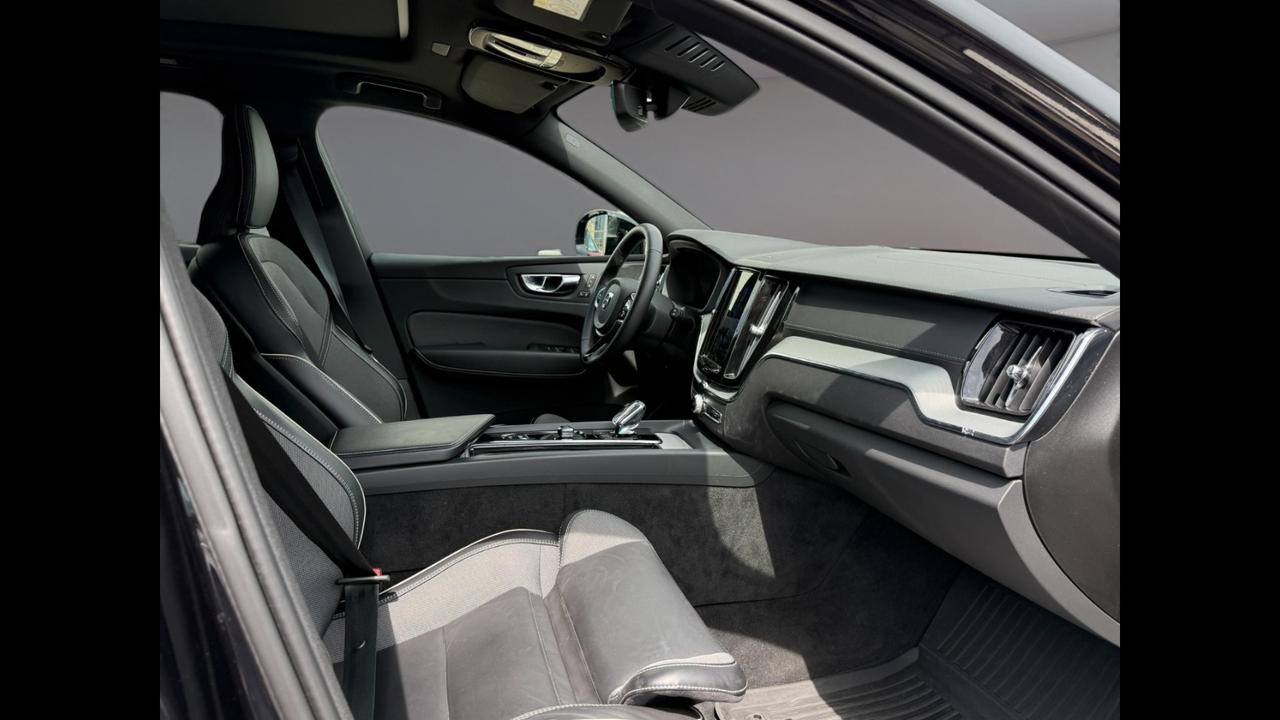 VOLVO N.XC60 Ultra Black Edition T6 AWD AUT