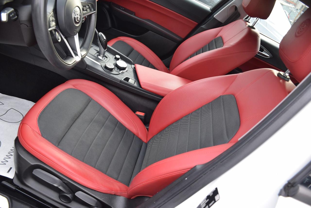 Alfa Romeo Giulia ALFAROMEO 2.2Td AT8 Super NAV SENSORI PELLE IVA ADAS