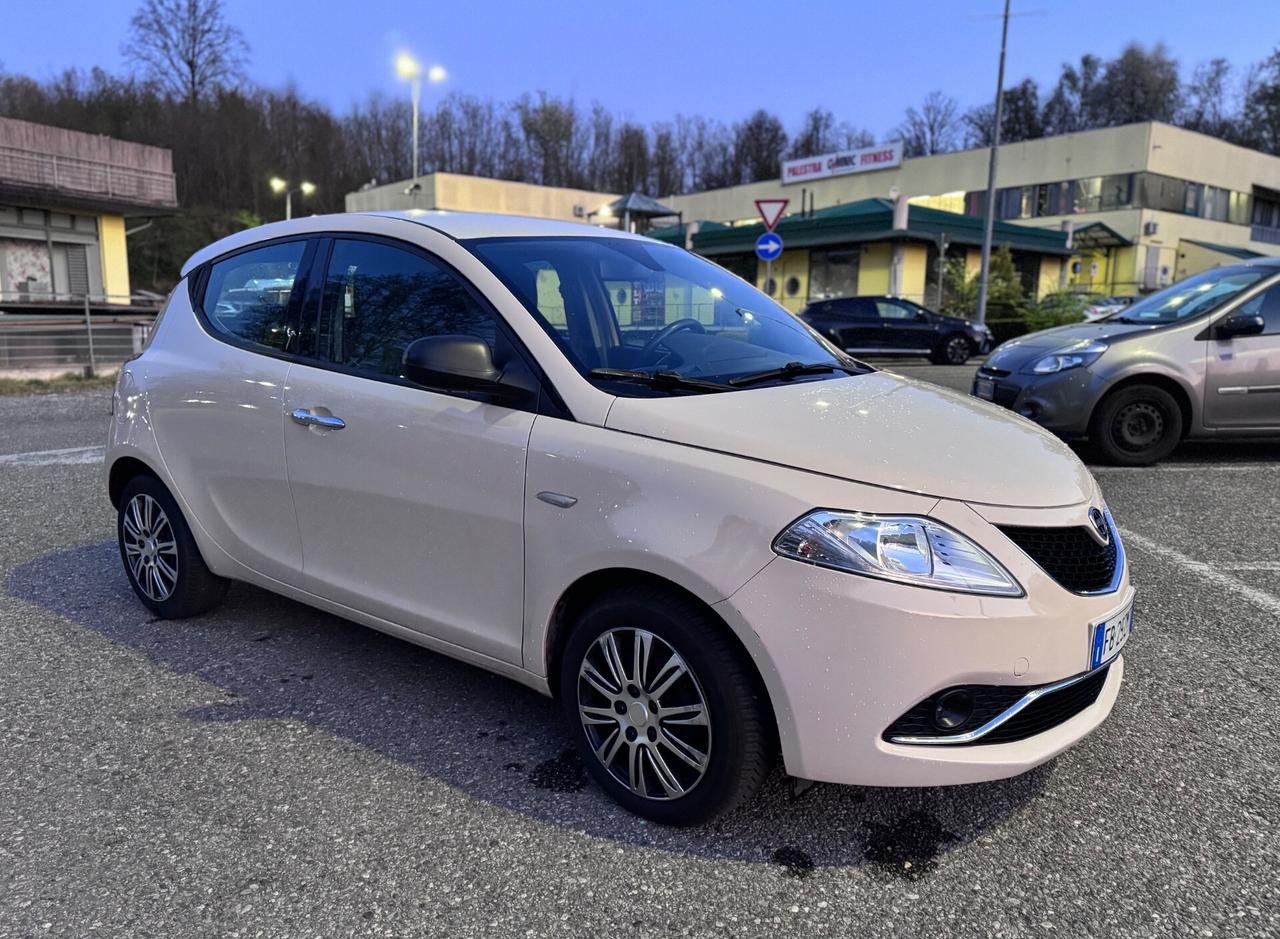 Lancia Ypsilon 1.2 69 CV Silver Solo 58.750 km Ideale Neopatentati