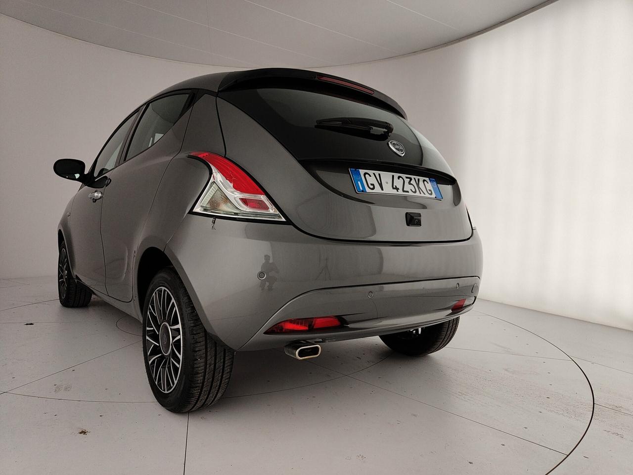 Lancia Ypsilon 1.0 FireFly 5 porte S&S Hybrid Platino