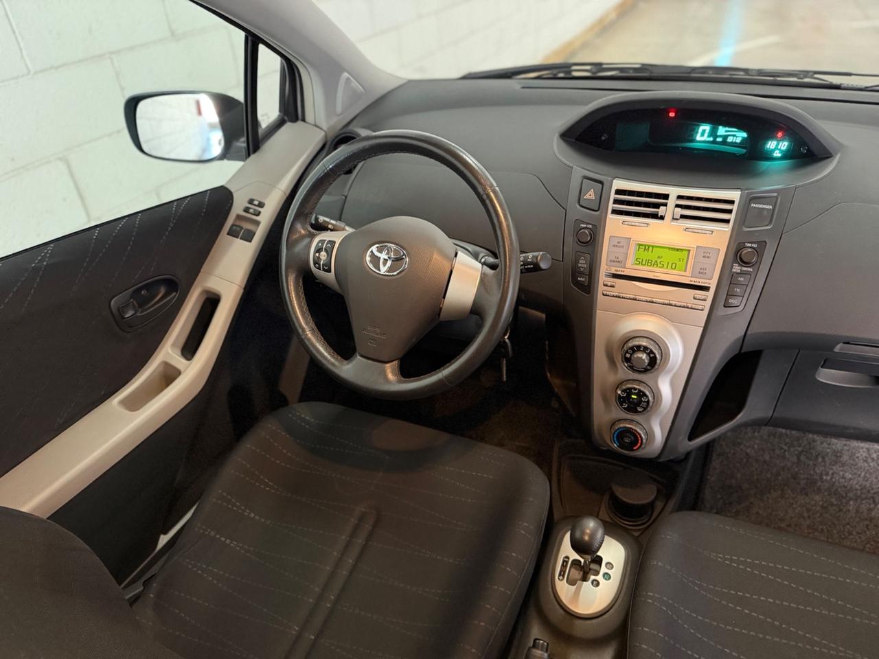 Toyota Yaris 1.3 3 porte Sol 13.000km
