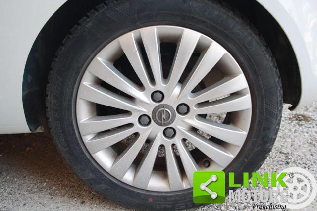 OPEL Corsa 1.2 3 porte b-color NEOPATENTATI