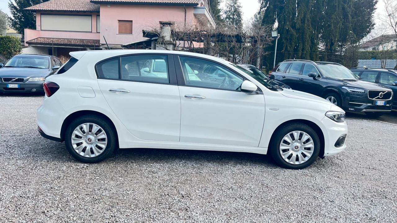 Fiat Tipo 1.6 Mjt S&S 5 porte Easy