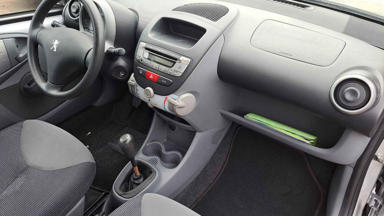 Peugeot 107 1.0 68CV 5p. Urban Move