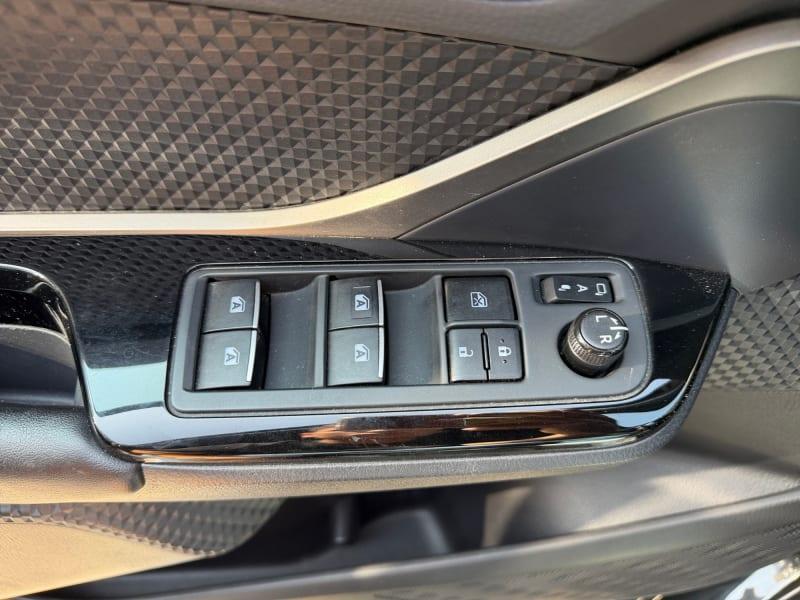 TOYOTA C-HR 1.2 TURBO CVT 4WD BUSINESS