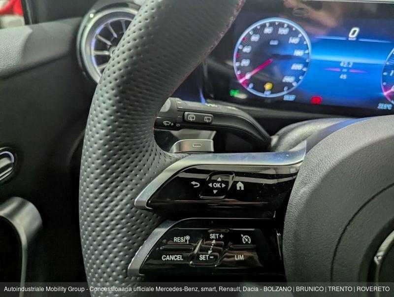 Mercedes-Benz Classe A 180 AMG LINE PREMIUM PLUS AUTOMATIC