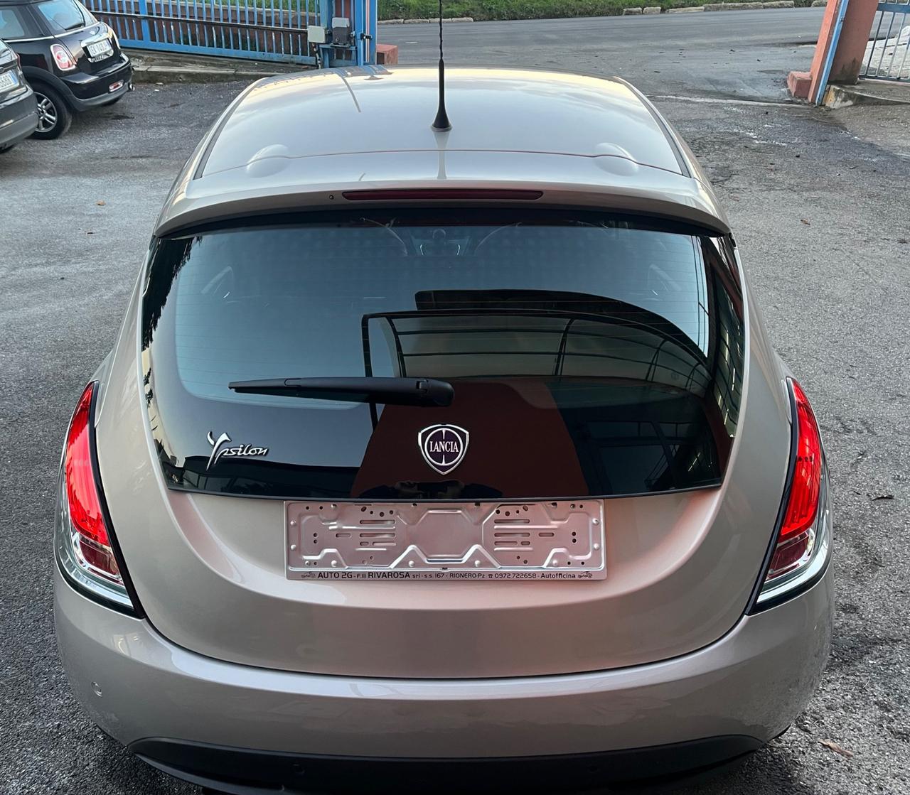 Lancia Ypsilon 1.2 69 CV 5 porte Gold-full-