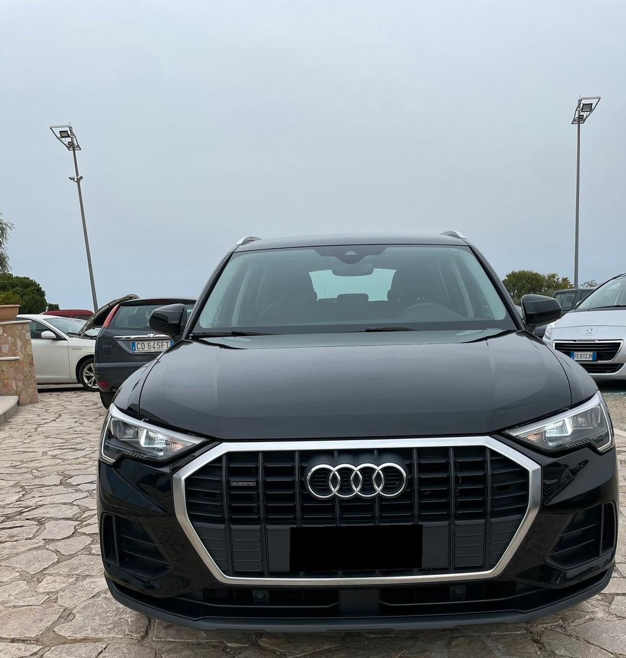 Audi Q3 40 TDI quattro S tronic Business