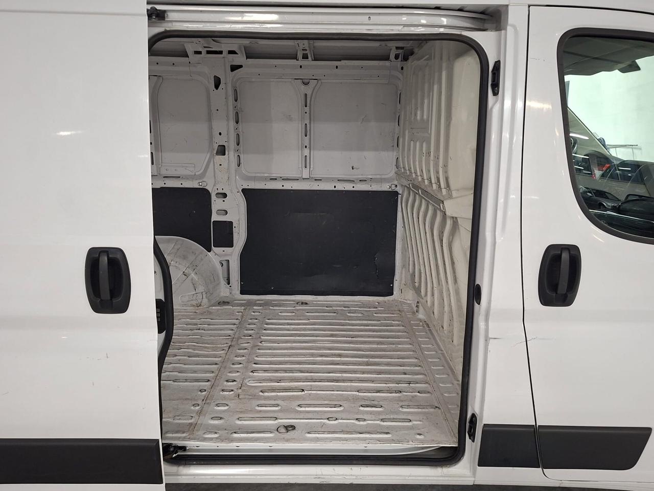 Peugeot Boxer 330 2.2 BlueHDi 140CV L1H1 Furgone