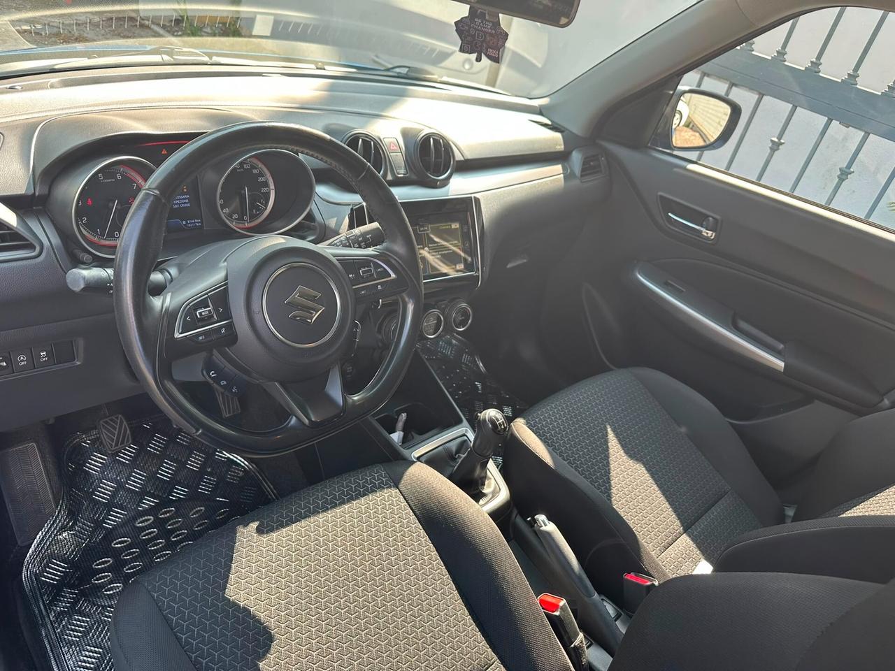 Suzuki Swift 1.2 Hybrid Top