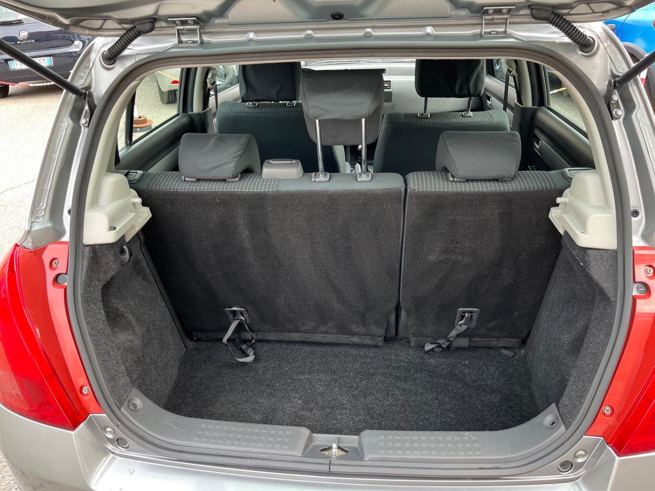 Suzuki Swift 1.3 5porte