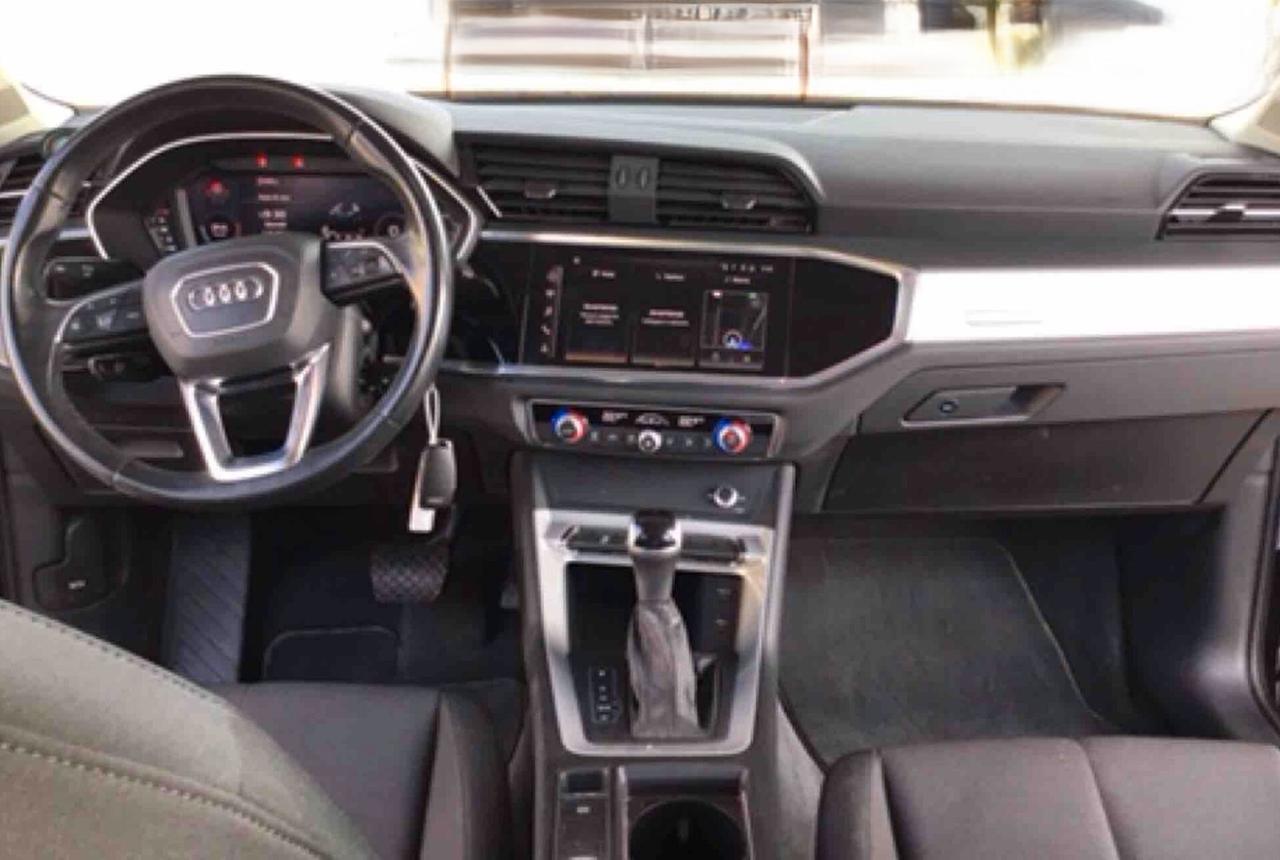 AUDI Q3 35 TDI S TRONIC BUSINESS