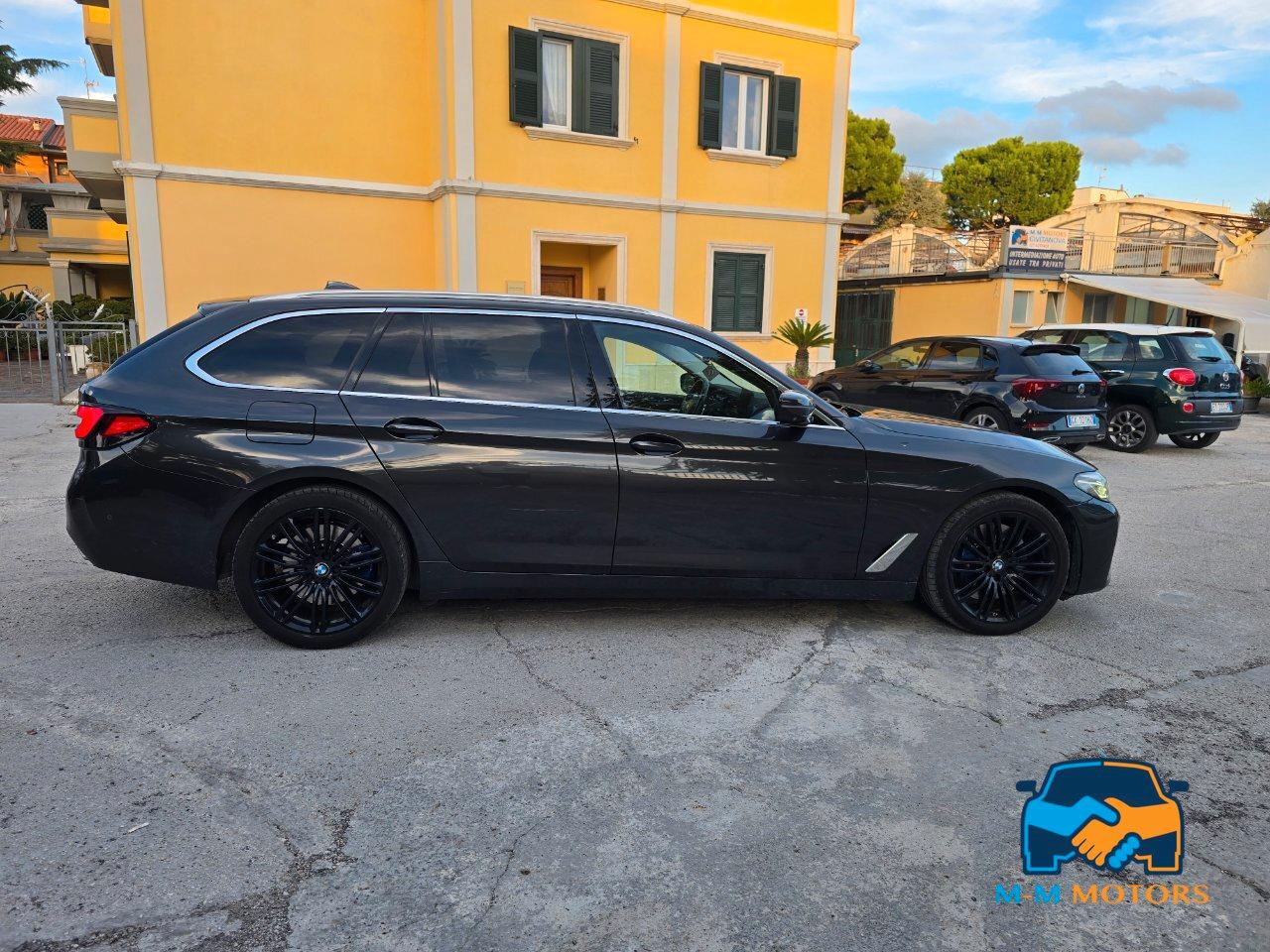 BMW 530 d Touring mhev 48V xdrive Luxury auto