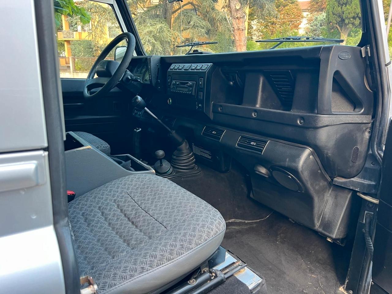 LAND ROVER DEFENDER 90 2.5 Td5 STATION WEGON E 6 posti