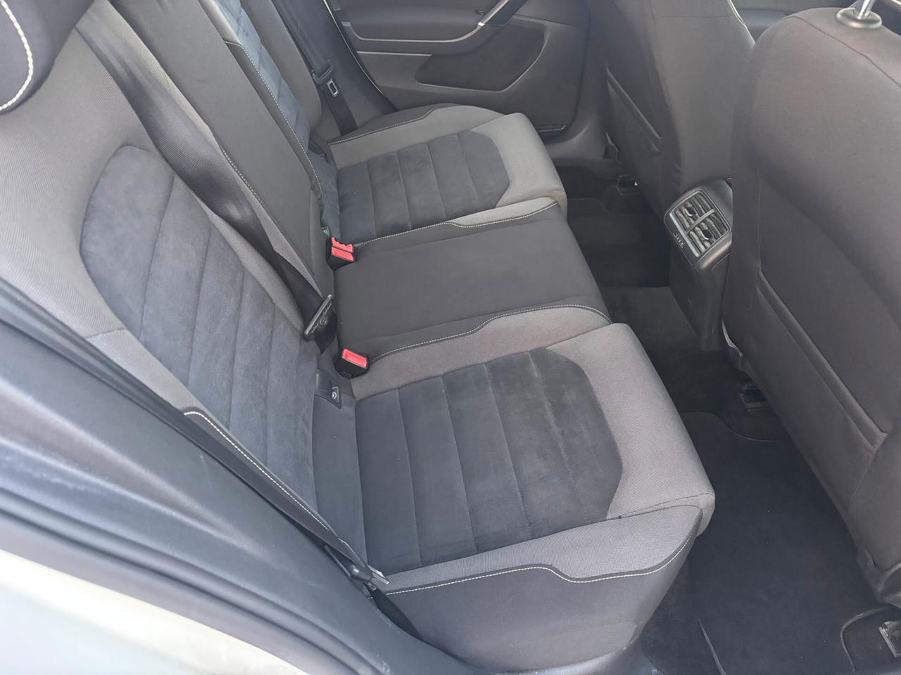Volkswagen Golf Business 1.6 TDI 5p. 4MOTION Highline BlueMotion Tech.