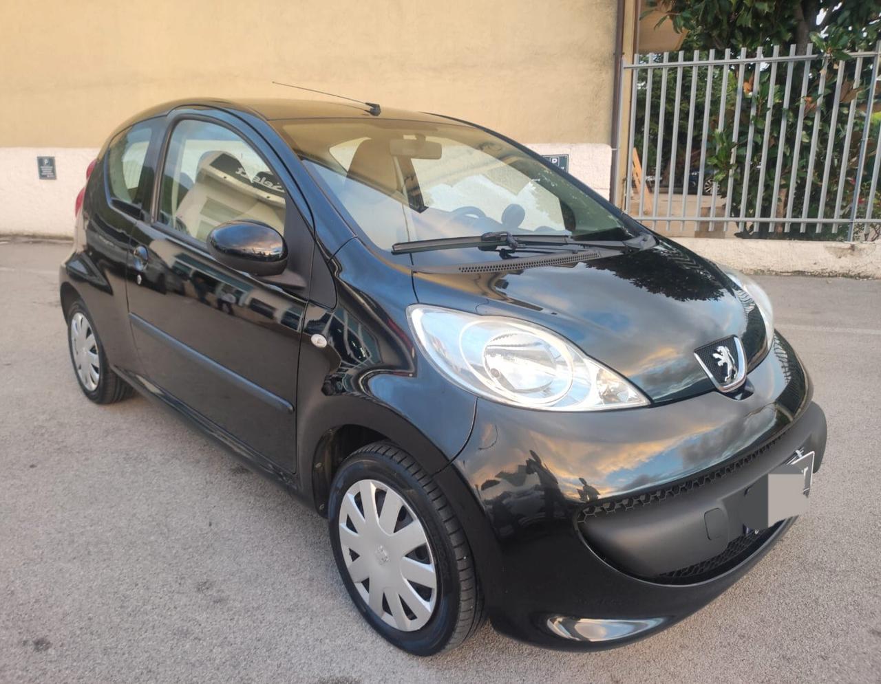 Peugeot 107 1.0 68CV 3p. Sweet Years
