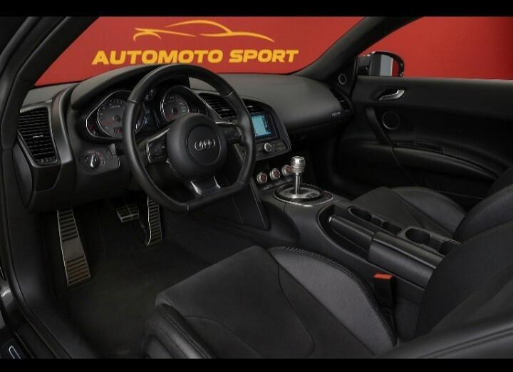 Audi R8 4.2 V8 FSI quattro R tronic