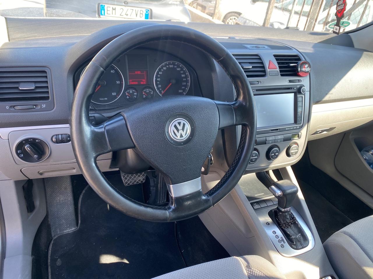 Volkswagen Golf 1.9 TDI DPF 5p. DSG Comfortline