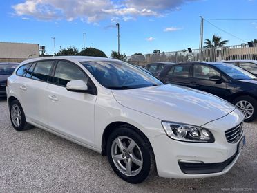 VOLVO V60 D2 1.6 Powershift Business