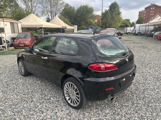 Alfa Romeo 147 1.9 JTD M-JET 16V 5 porte Dist.