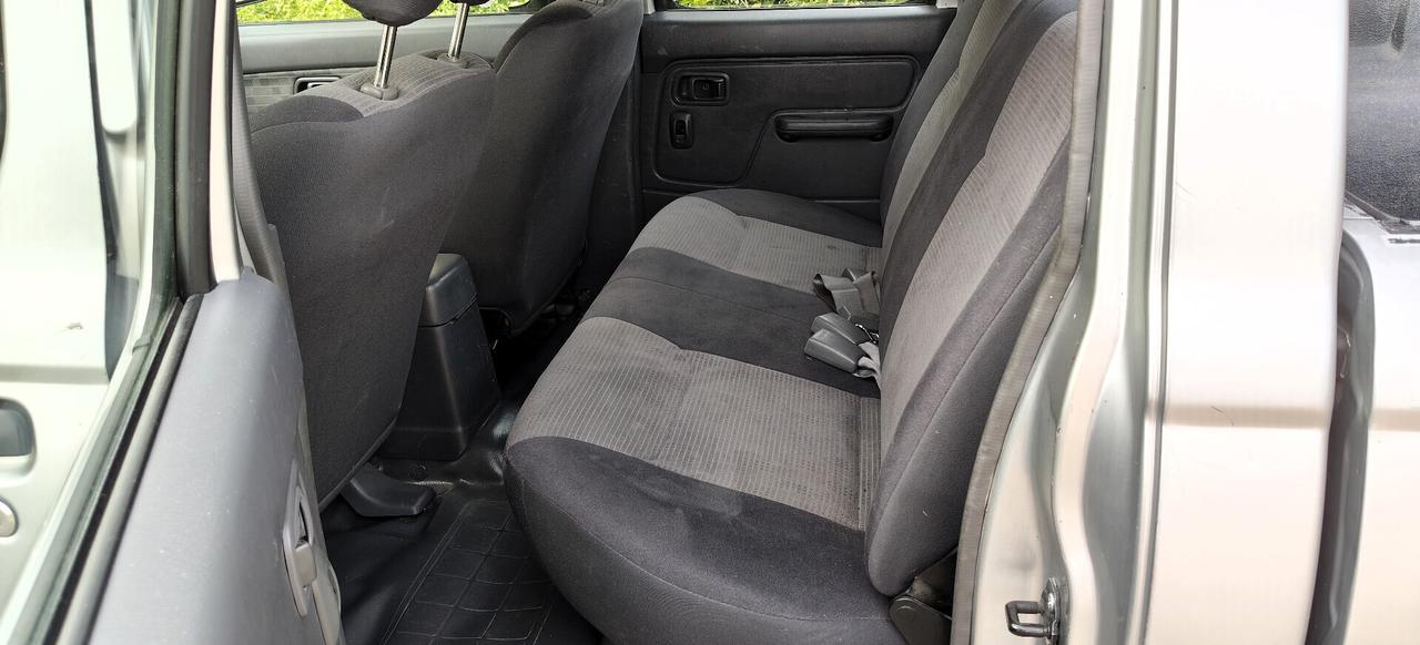 Nissan Navara NP300 2.5 tdi 5p. Double Cab Premium