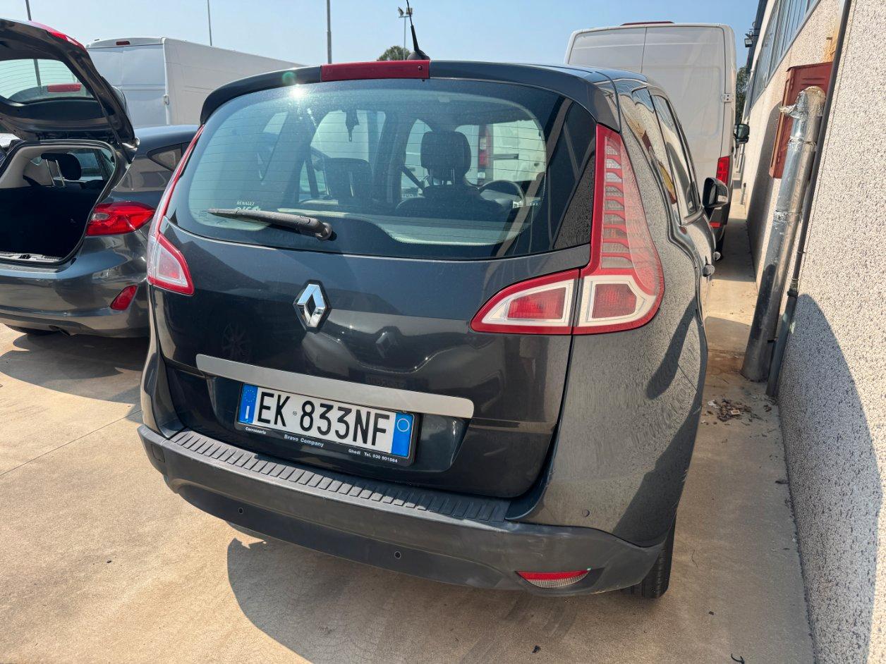 Renault Scenic X-Mod 1.5 dci Dynamique 110cv