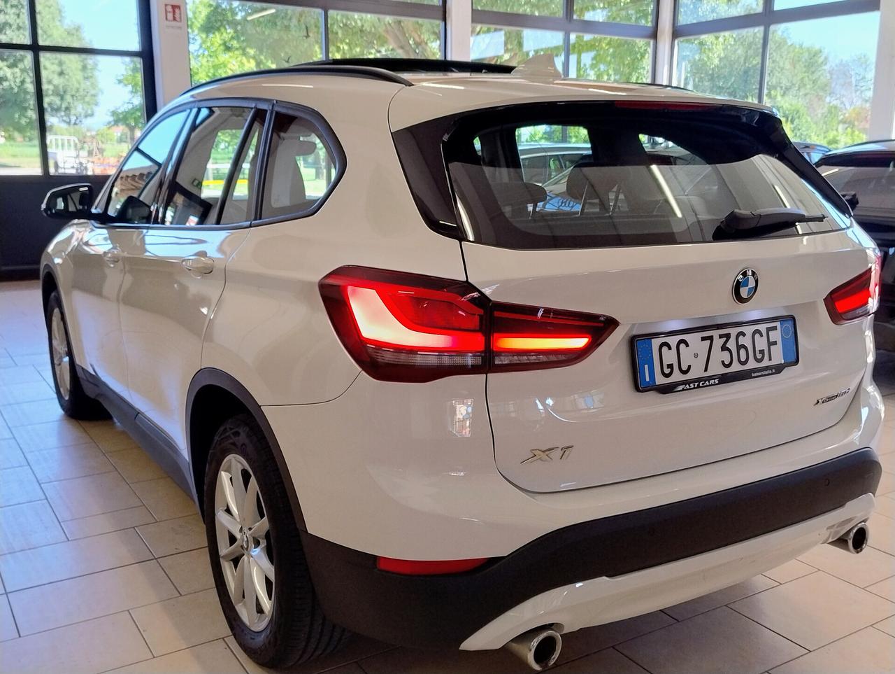 BMW X1 xdrive18d Advantage PANO H&K LED MEMORY KEYLESS