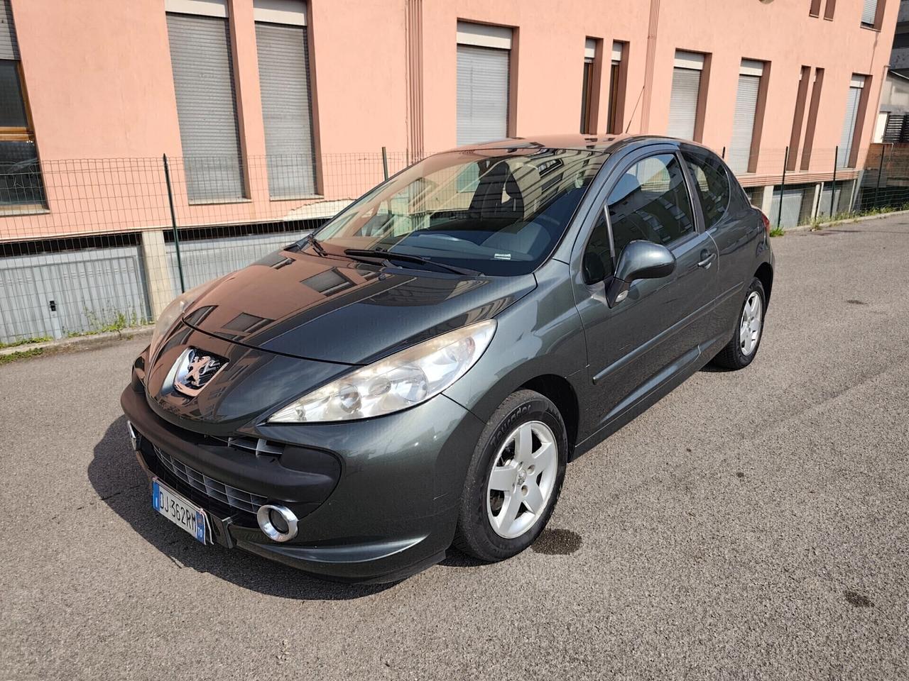 Peugeot 207 1.4 VTi benz euro 4 neopatentati