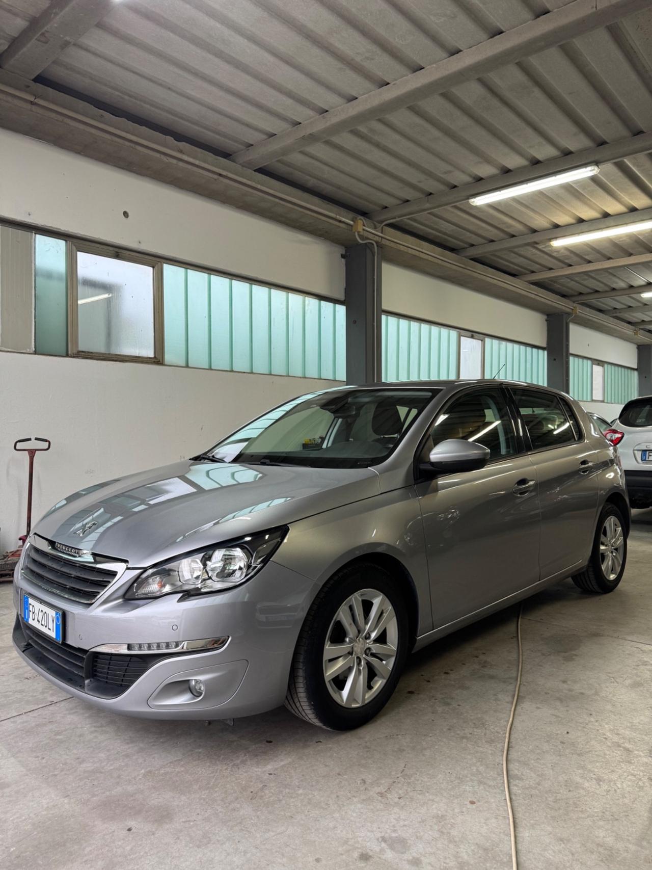 Peugeot 308 BlueHDi 150 S&S EAT6 Business