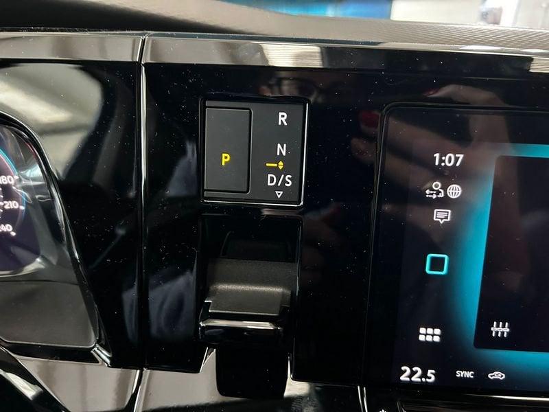 Volkswagen Multivan Multivan 1.5 PHEV DSG 4Motion Edition