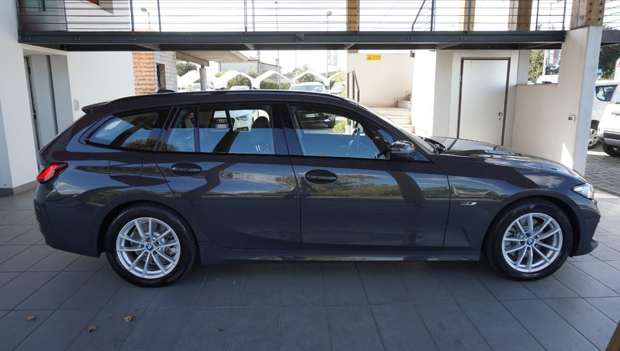BMW 320 e Touring auto
