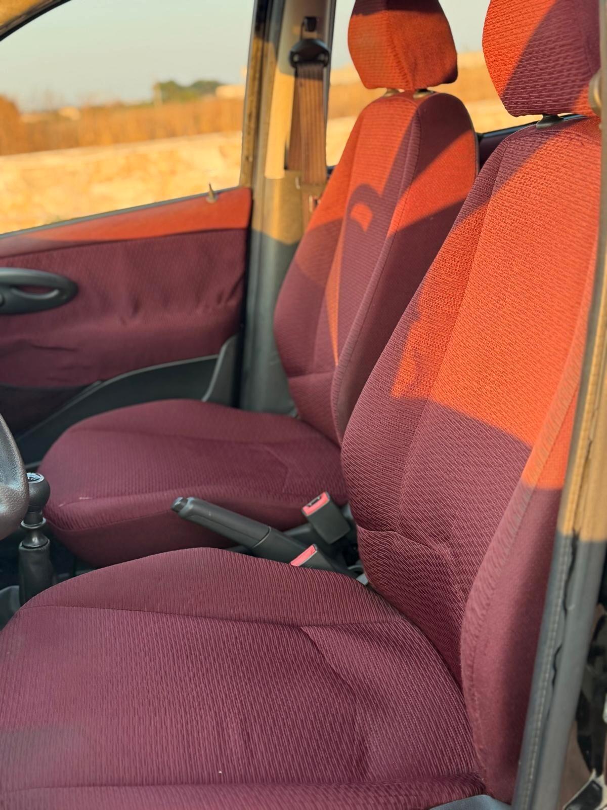Fiat Punto 1.2i 16V cat 5 porte HLX