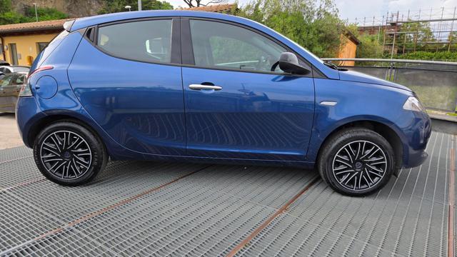 LANCIA Ypsilon 1.0 FIREFLY HYBRID ORO PROMO CVT AZ.LE GARANZIA