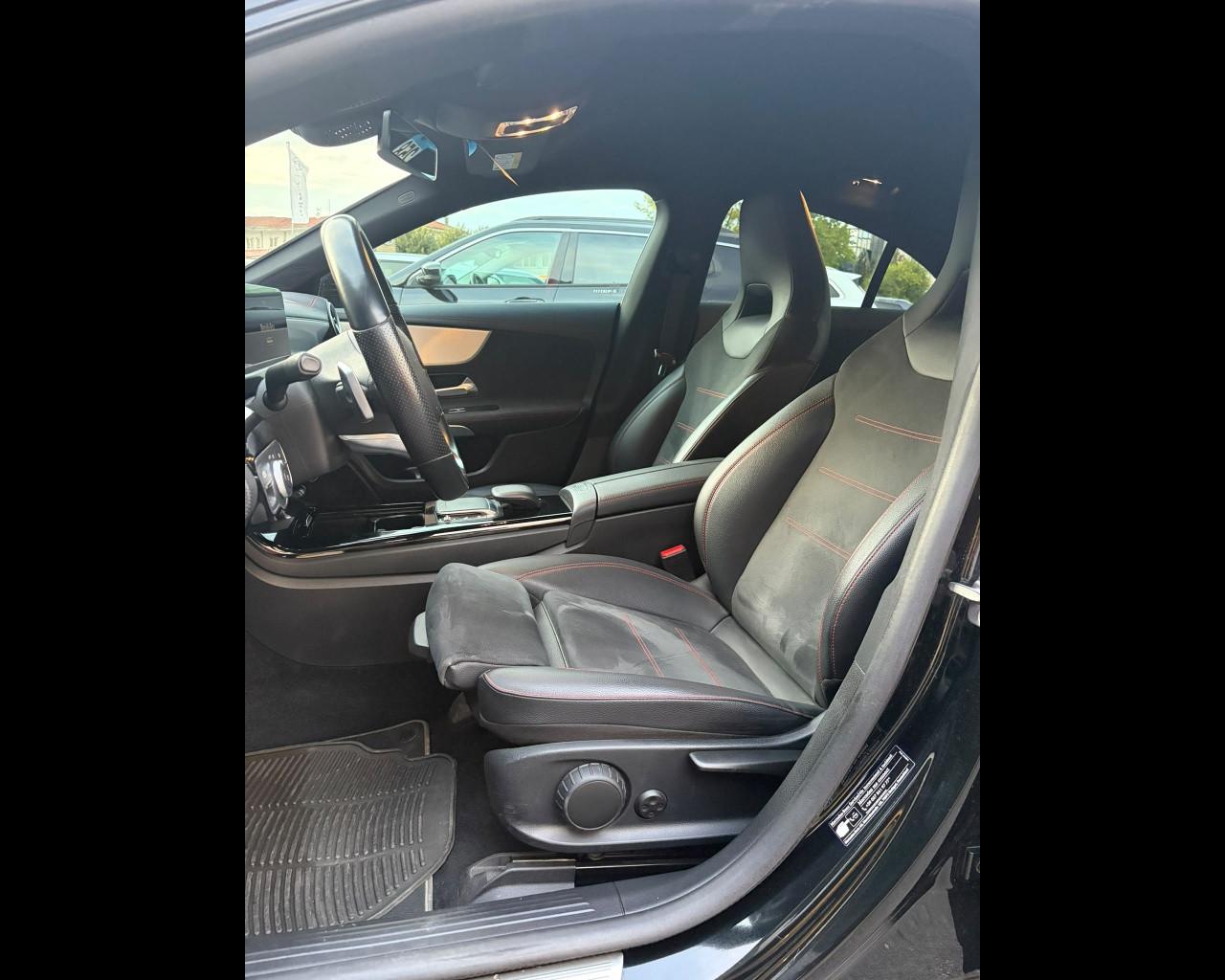 Mercedes-Benz CLA Coupe - C118 - CLA Coupe 200 d Premium auto